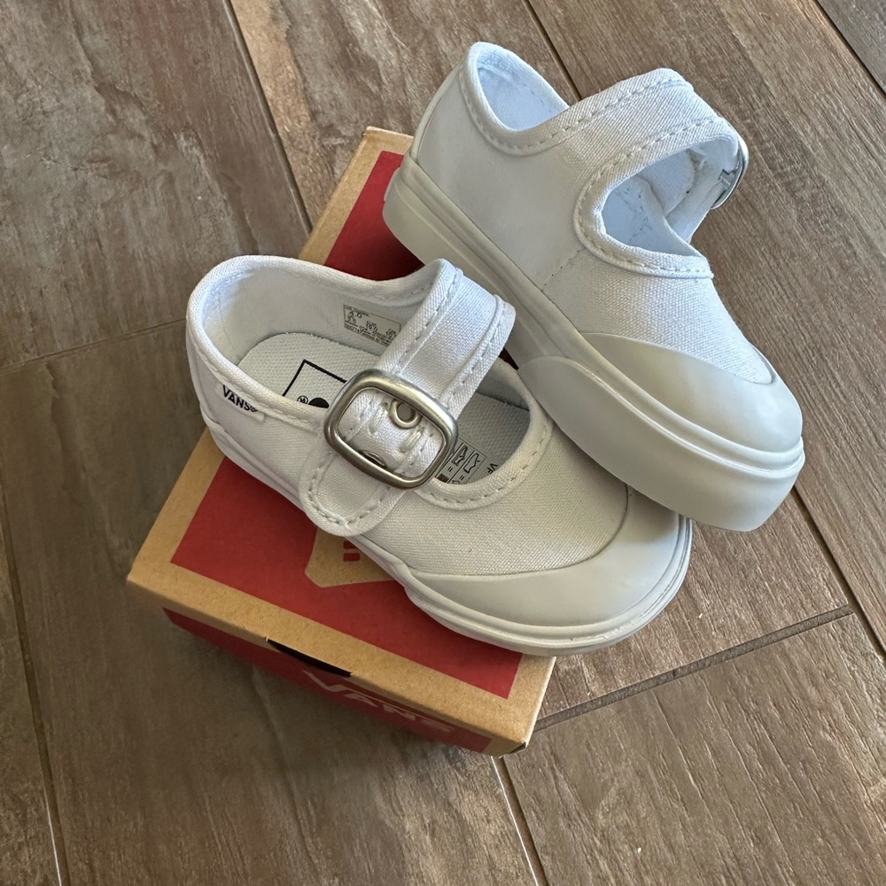 Vans toddler 4 White Mary Jane